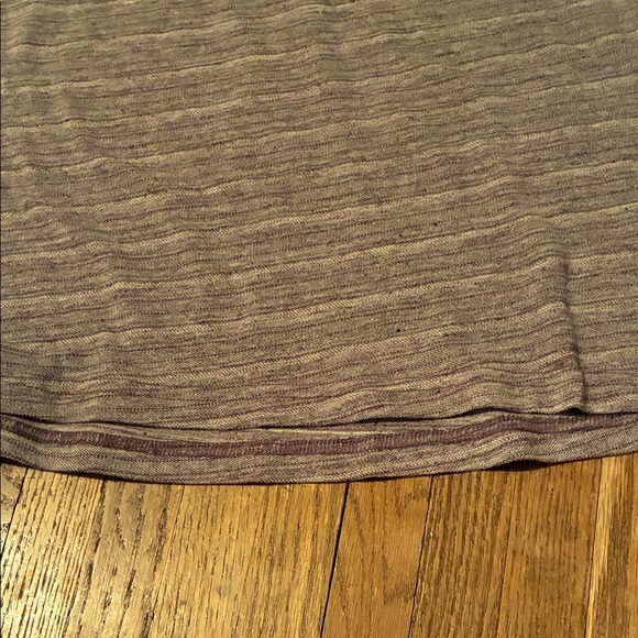 Men's Casual Gray Striped Tee - Picture 10 of 11
